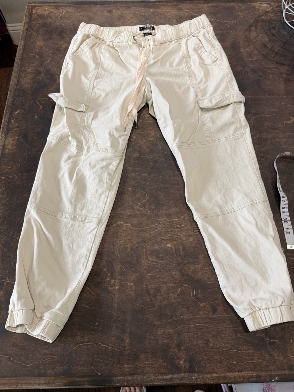 Women’s cargo joggers